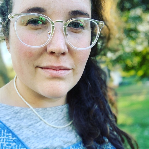 Meet your Posher, Rachel - Picture 3 of 6